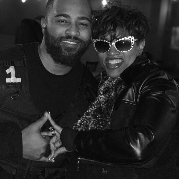 Meet your Posher, Naomi - Picture 6 of 12